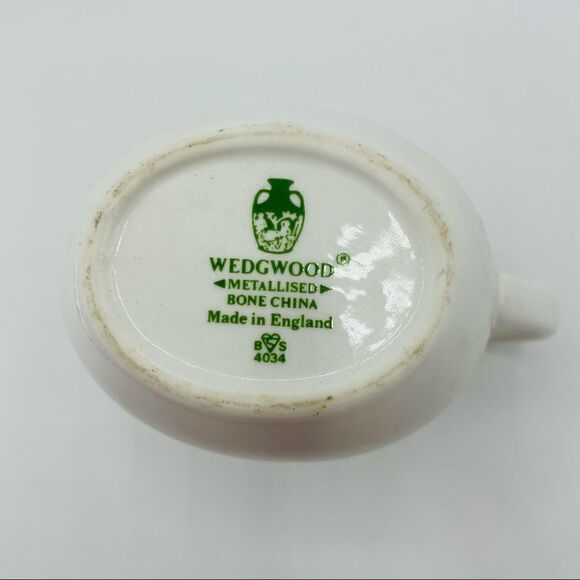 Vintage Wedgwood Metallised Bone China Creamer - Picture 4 of 4